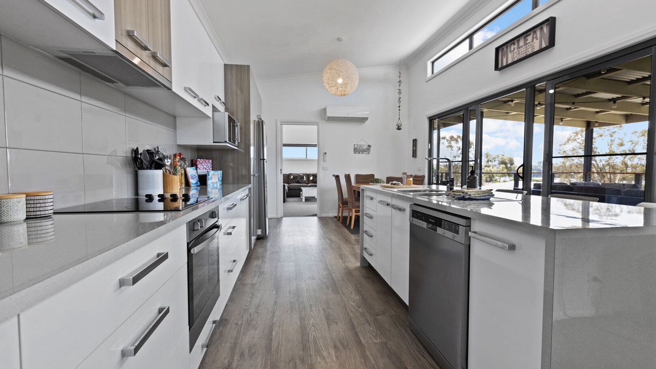 Photo of Kitchen in Newlands Arm