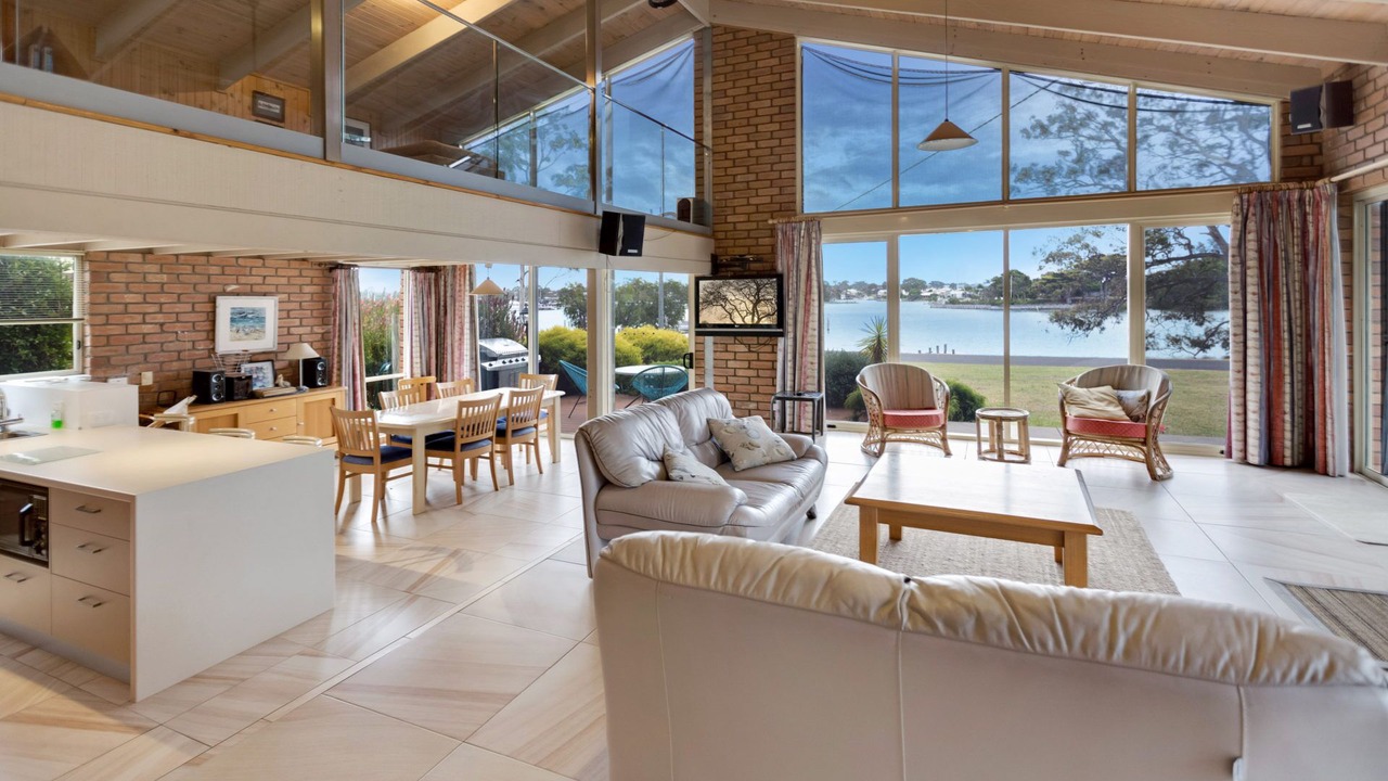 Photo of Livingroom in Raymond Island