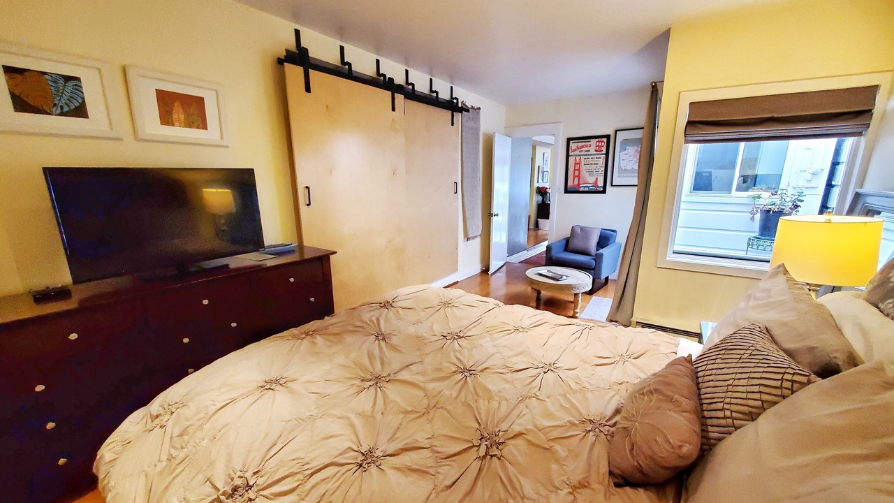 Photo of Bedroom in Noe Valley