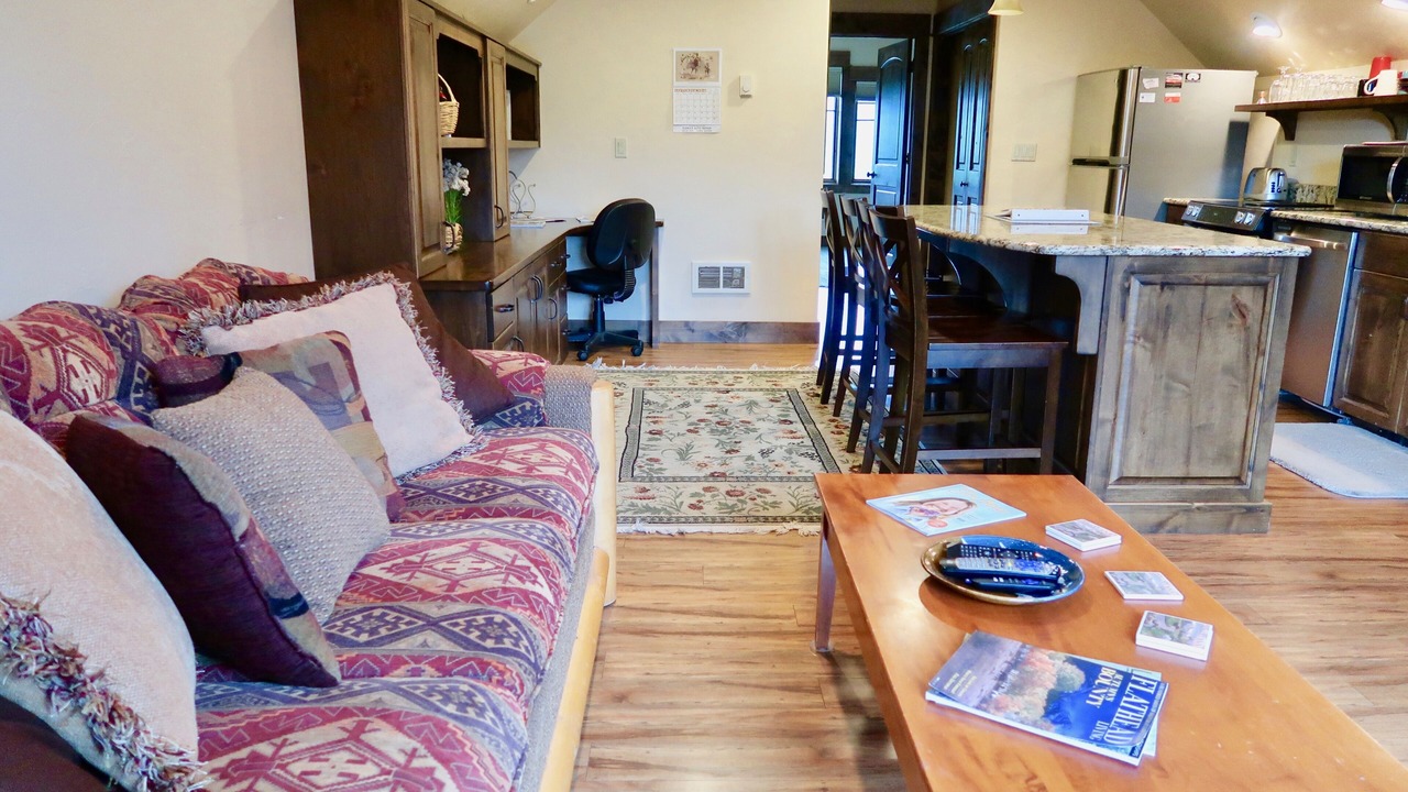 Photo of Livingroom in West Glacier