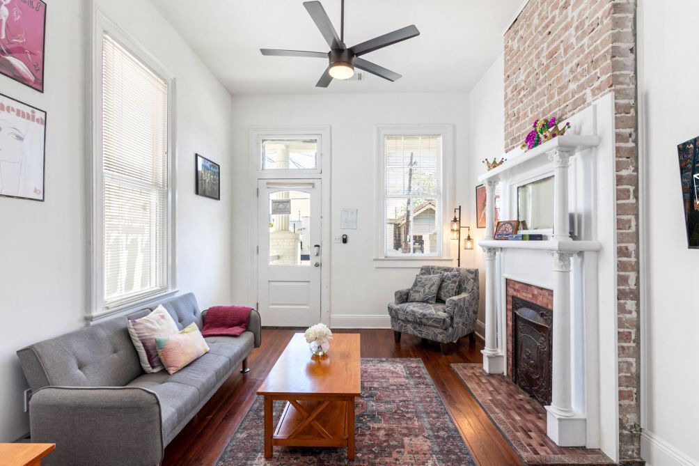 Photo of Livingroom in Freret
