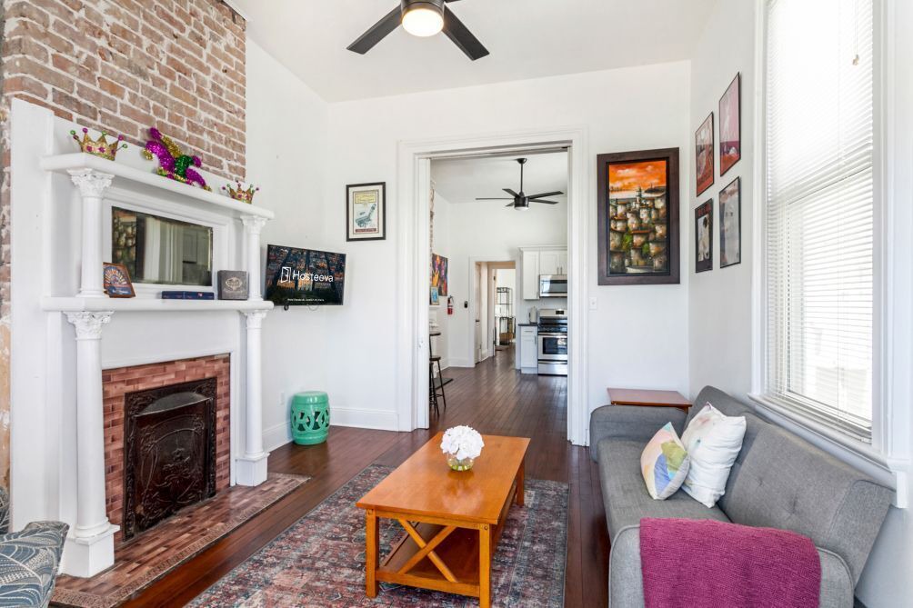 Photo of Livingroom in Freret
