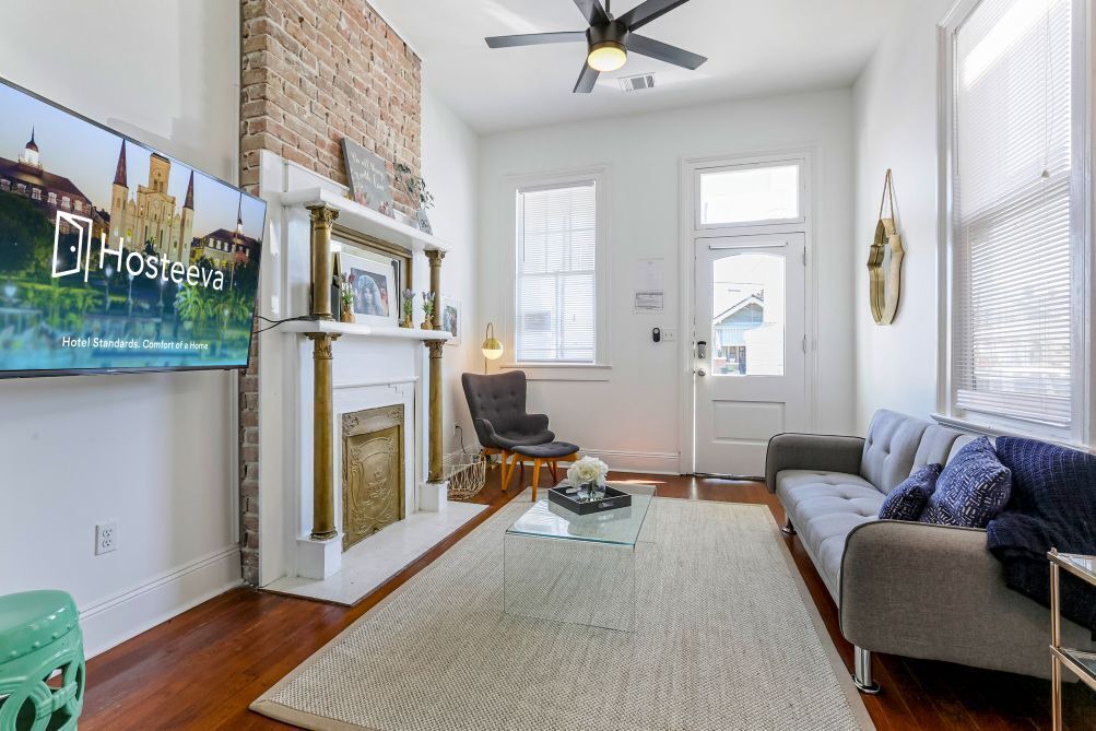 Photo of Livingroom in Freret