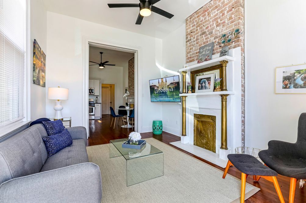 Photo of Livingroom in Freret