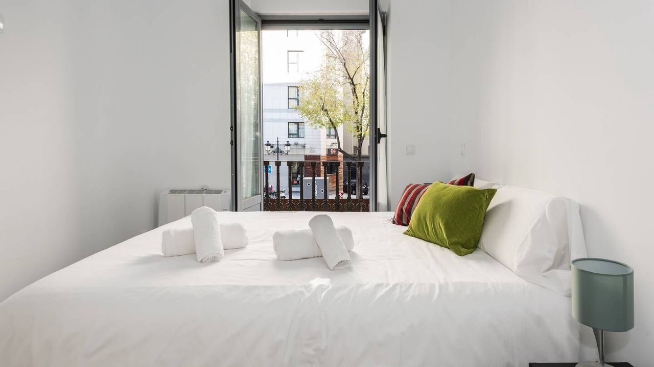 Photo of Bedroom in Golden Triangle of Art