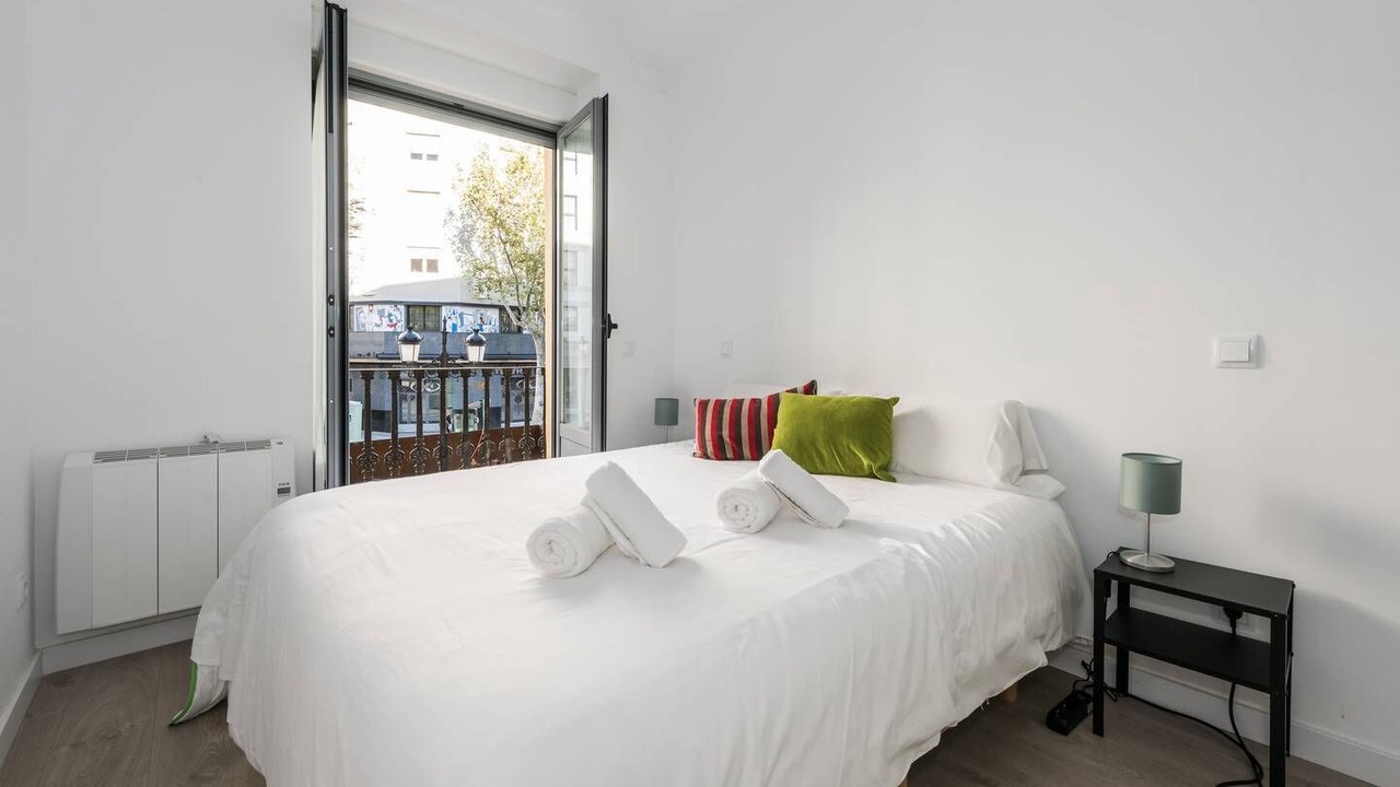 Photo of Bedroom in Golden Triangle of Art