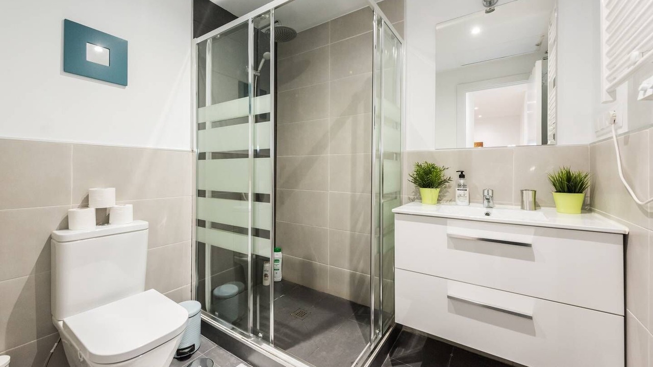 Photo of Bathroom in Golden Triangle of Art