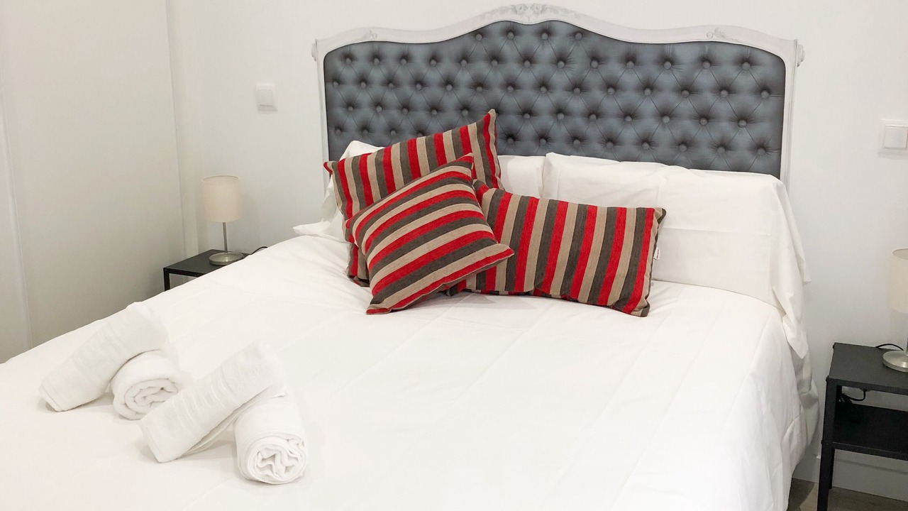 Photo of Bedroom in Golden Triangle of Art