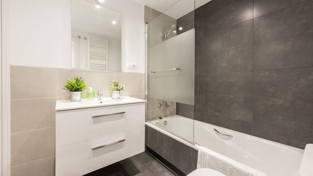 Photo of Bathroom in Golden Triangle of Art