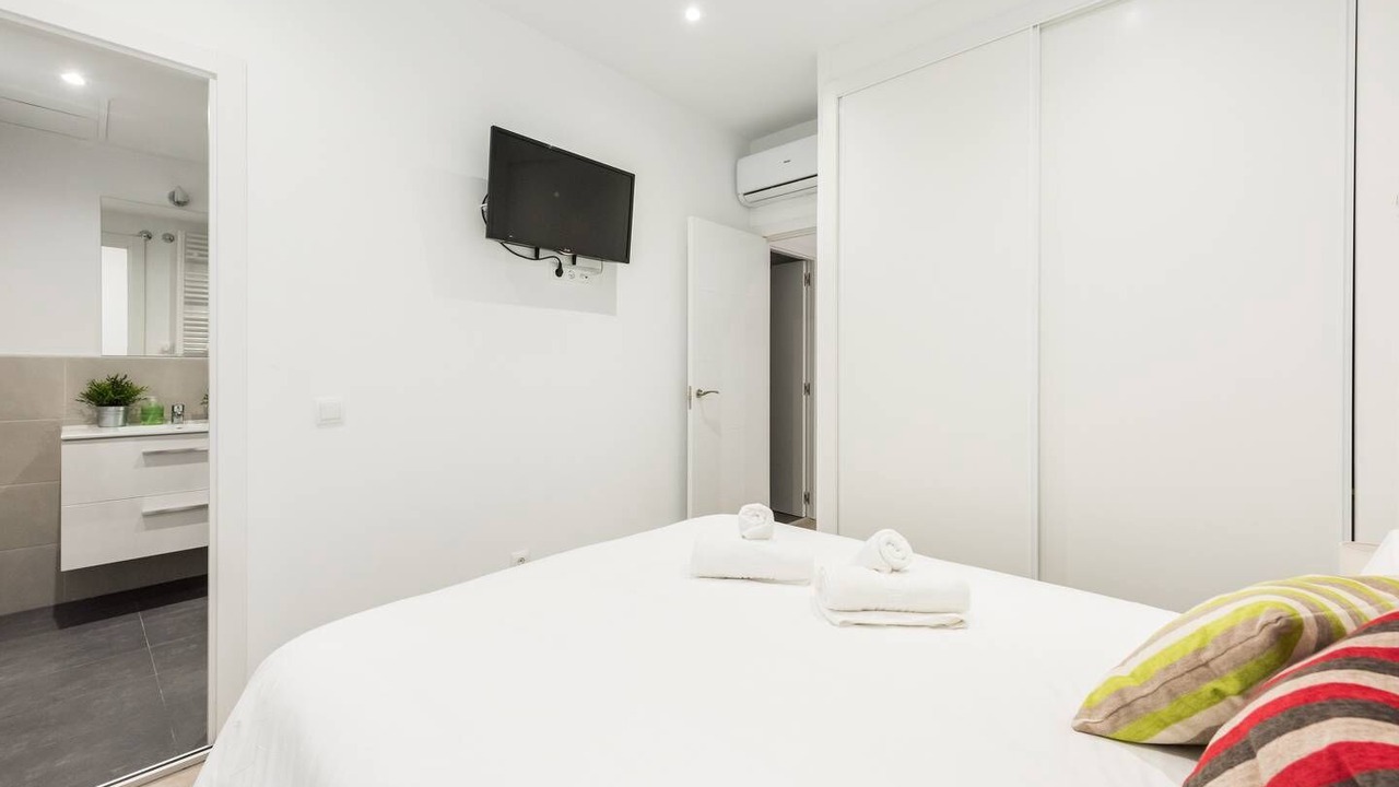 Photo of Bedroom in Golden Triangle of Art