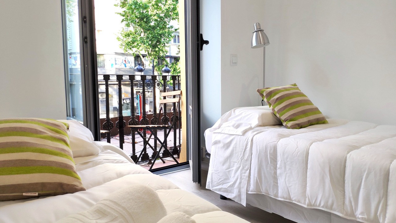 Photo of Bedroom in Golden Triangle of Art