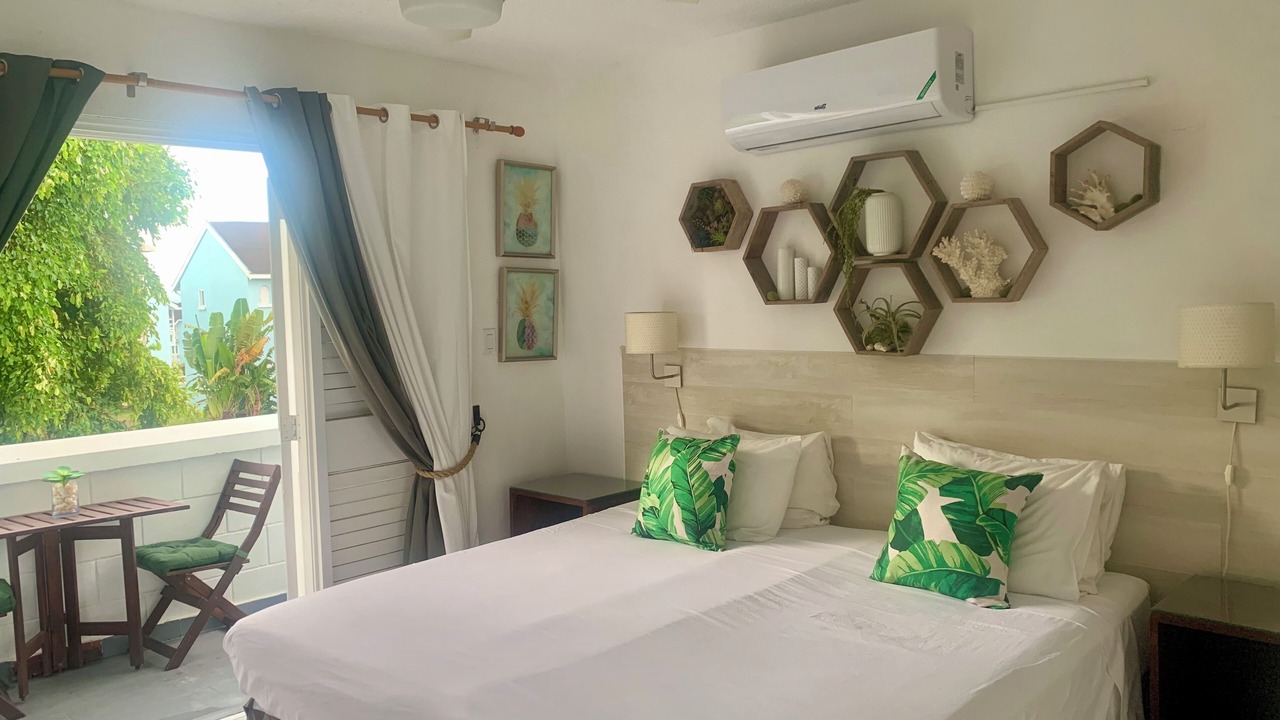 Photo of Bedroom in Orange Bay