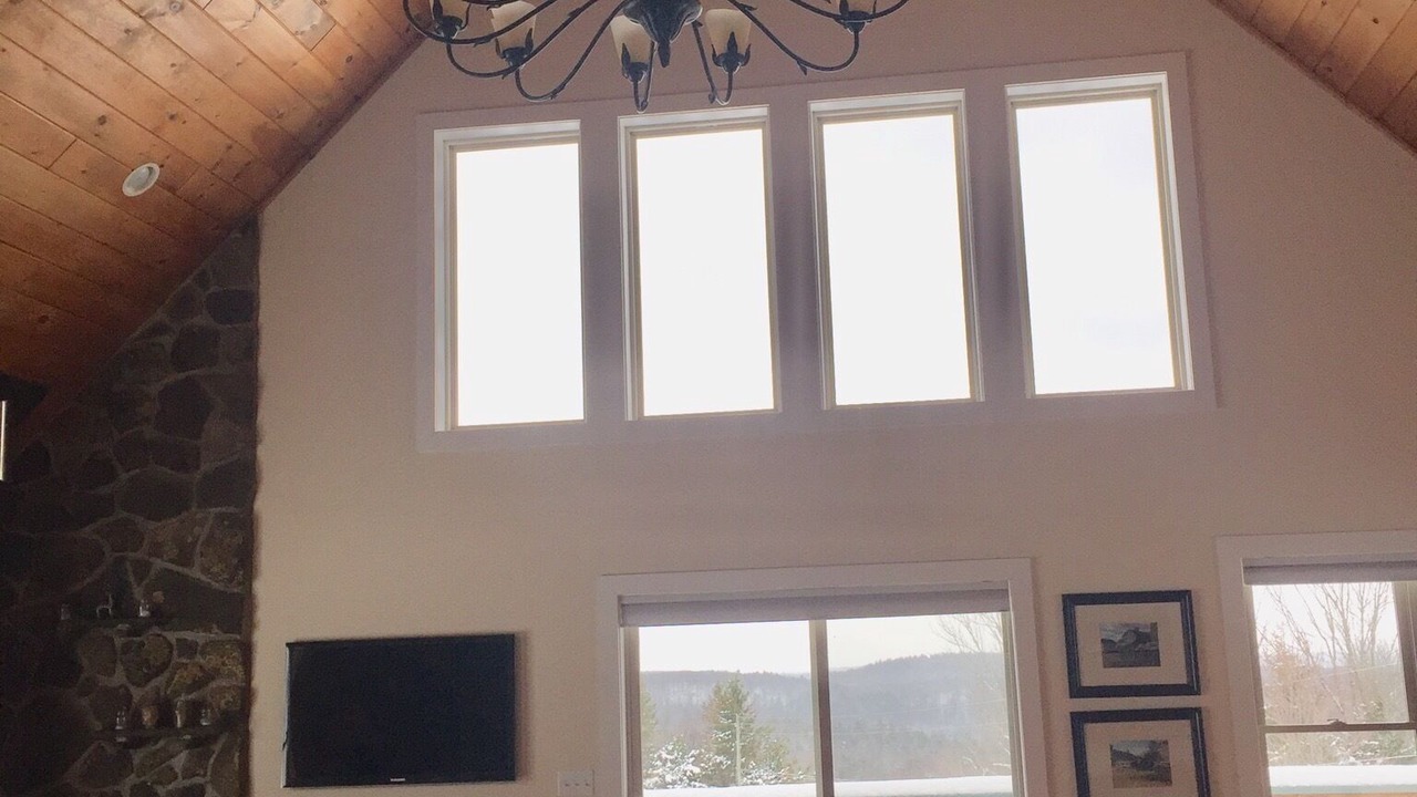 Photo of Livingroom in Town of Delaware