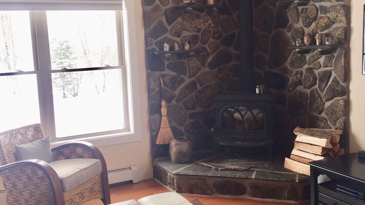 Photo of Livingroom in Town of Delaware