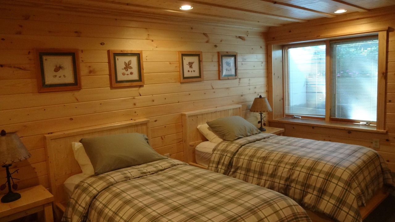 Photo of Bedroom in Watersmeet