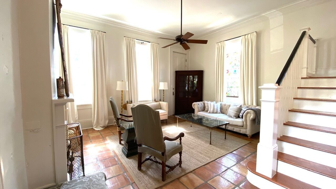 Photo of Livingroom in Lower Garden District