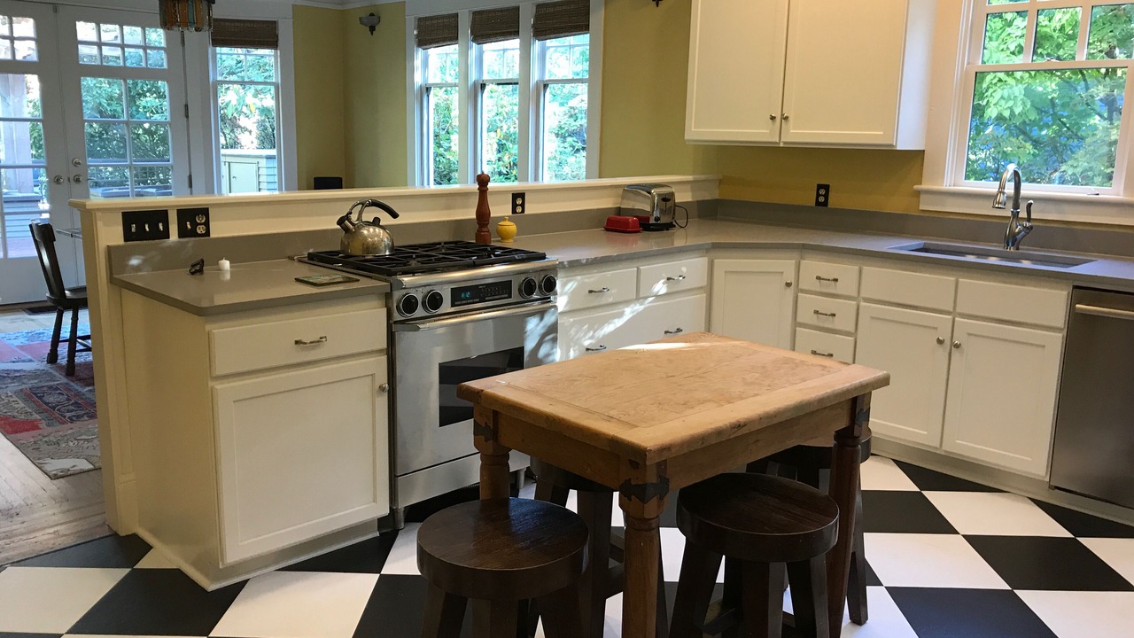 Photo of Kitchen in East Queen Anne