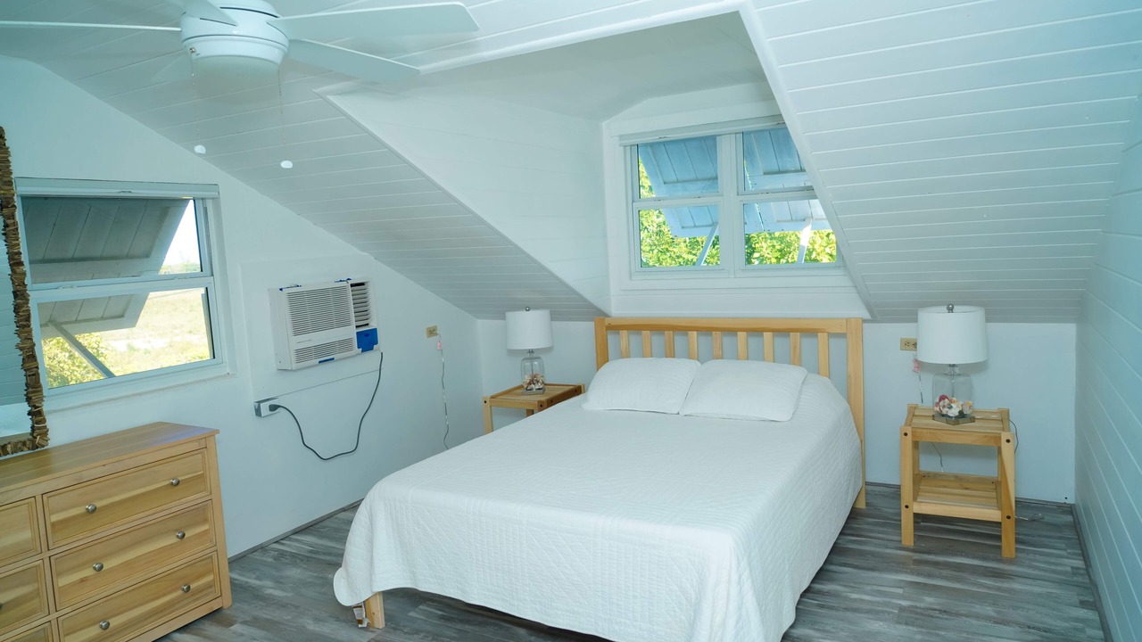 Photo of Bedroom in Spanish Wells
