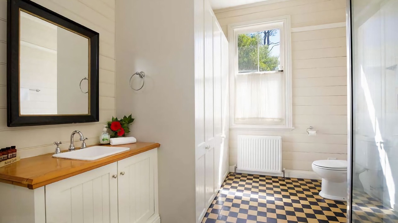 Photo of Bathroom in Blackheath
