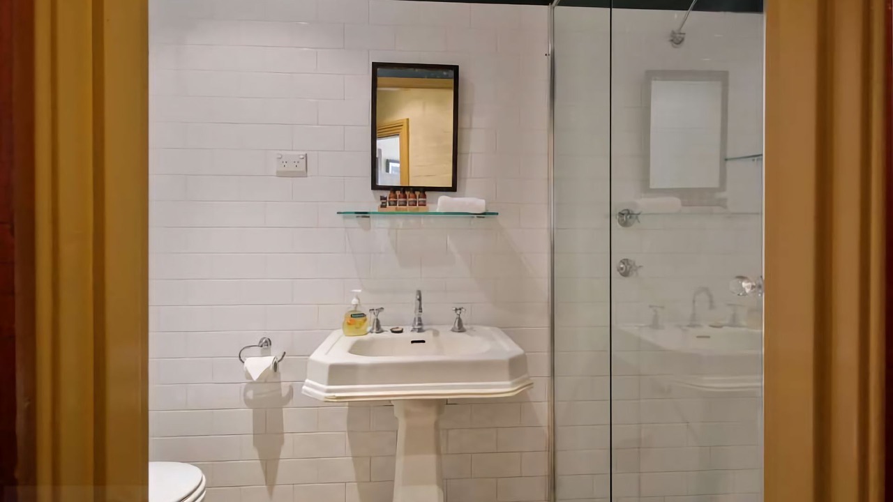 Photo of Bathroom in Blackheath