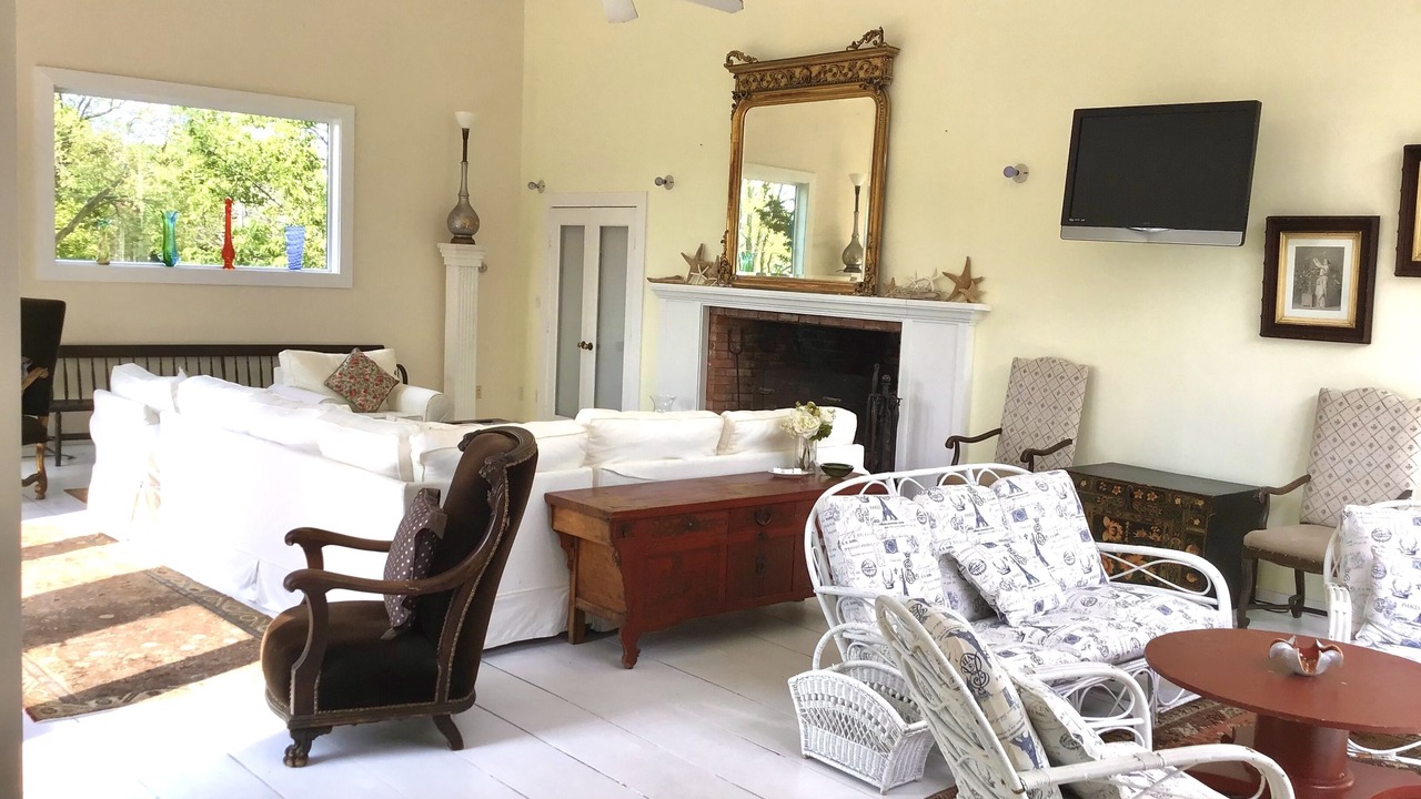Photo of Livingroom in Springs