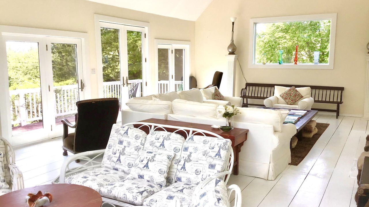 Photo of Livingroom in Springs