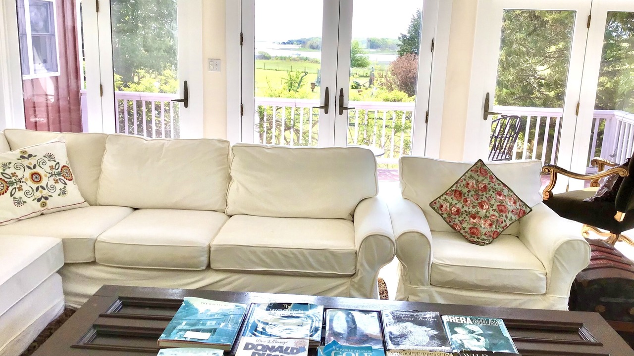 Photo of Livingroom in Springs