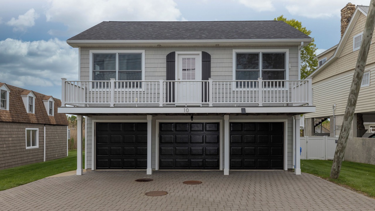 Photo of Outdoor in Clinton