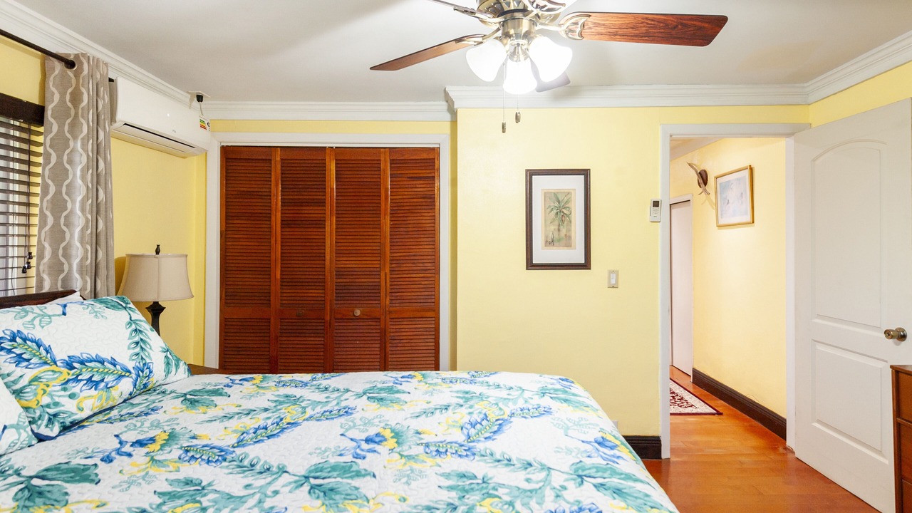 Photo of Bedroom in Nassau