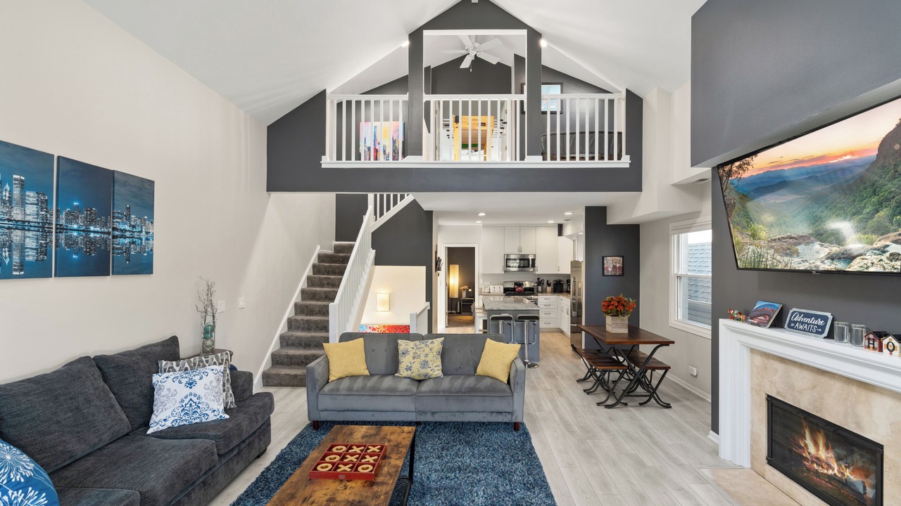 Photo of Livingroom in Lakeview
