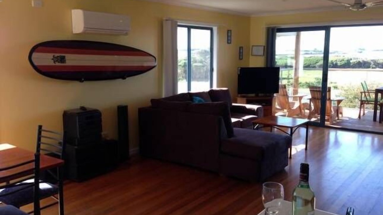 Photo of Livingroom in Surf Beach