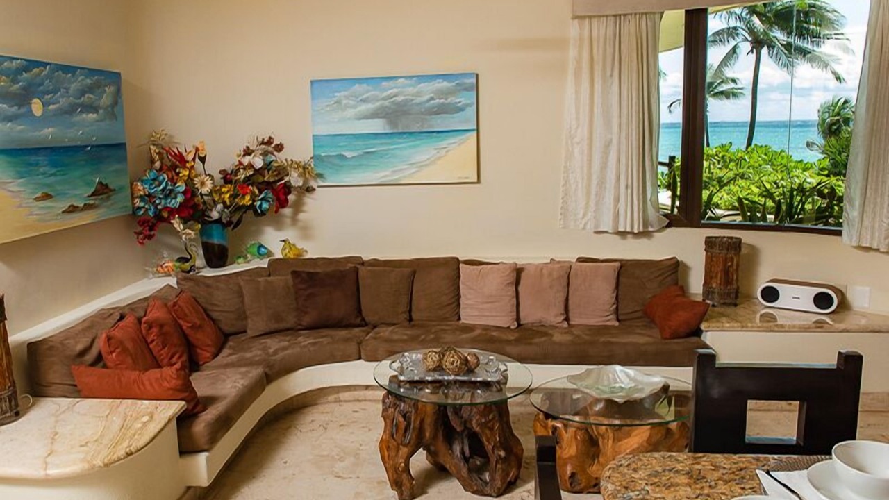 Photo of Livingroom in Downtown
