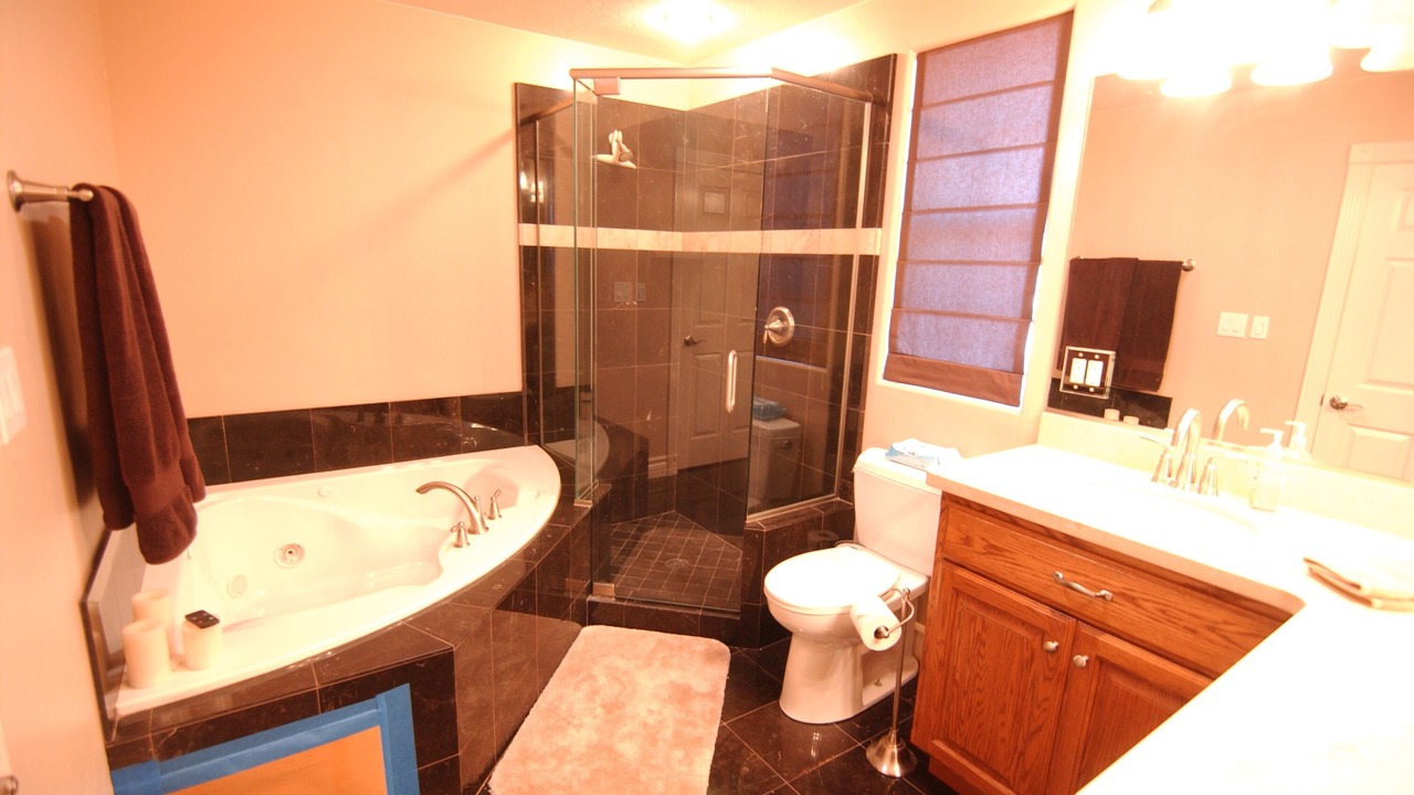 Photo of Bathroom in Parowan