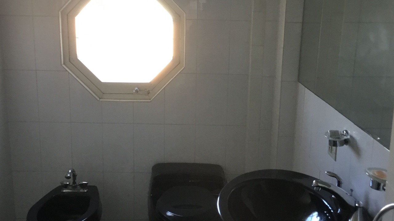 Photo of Bathroom in Downtown Nassau