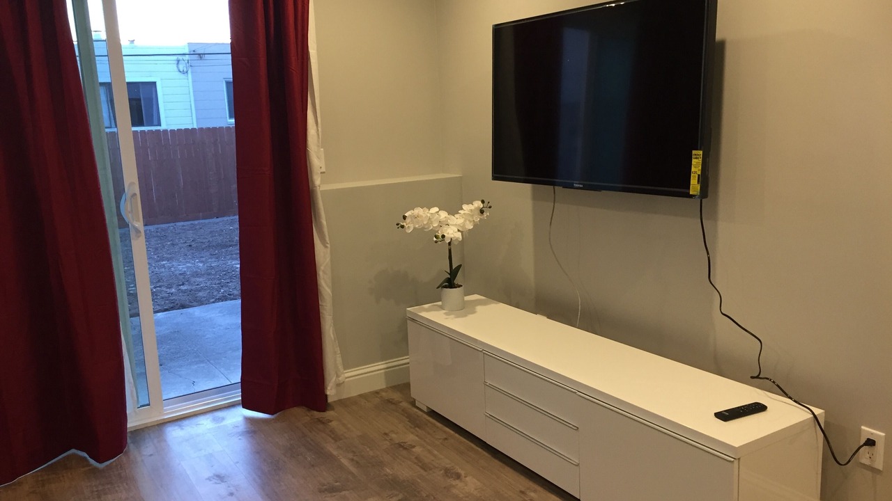 Photo of Livingroom in Lakeshore