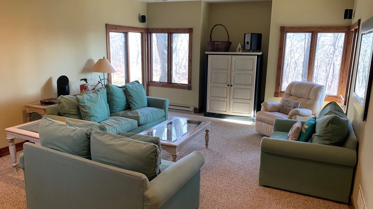 Photo of Livingroom in The Galena Territory