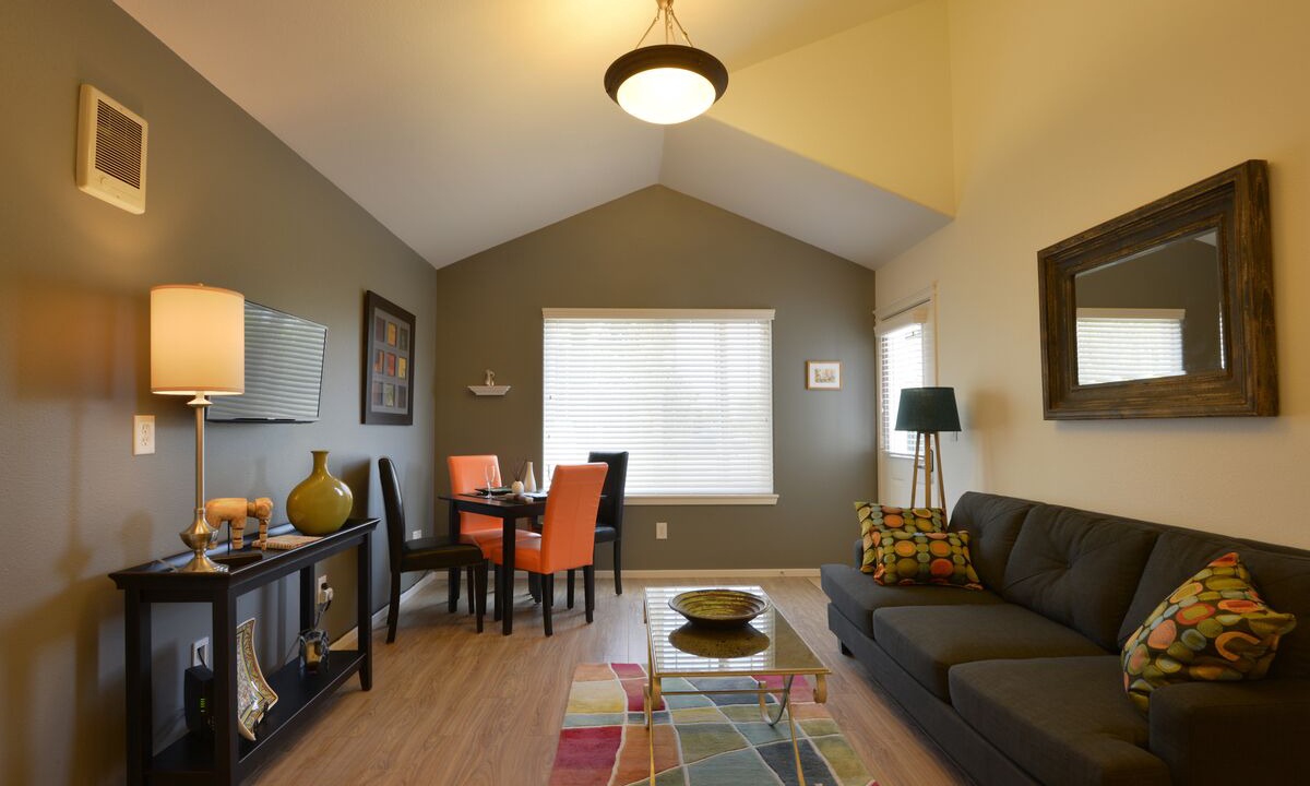 Photo of Livingroom in Old Bend