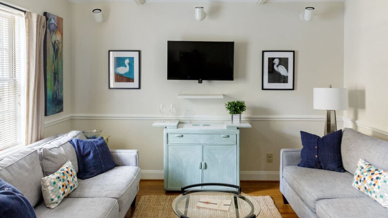 Photo of Livingroom in Downtown Charleston