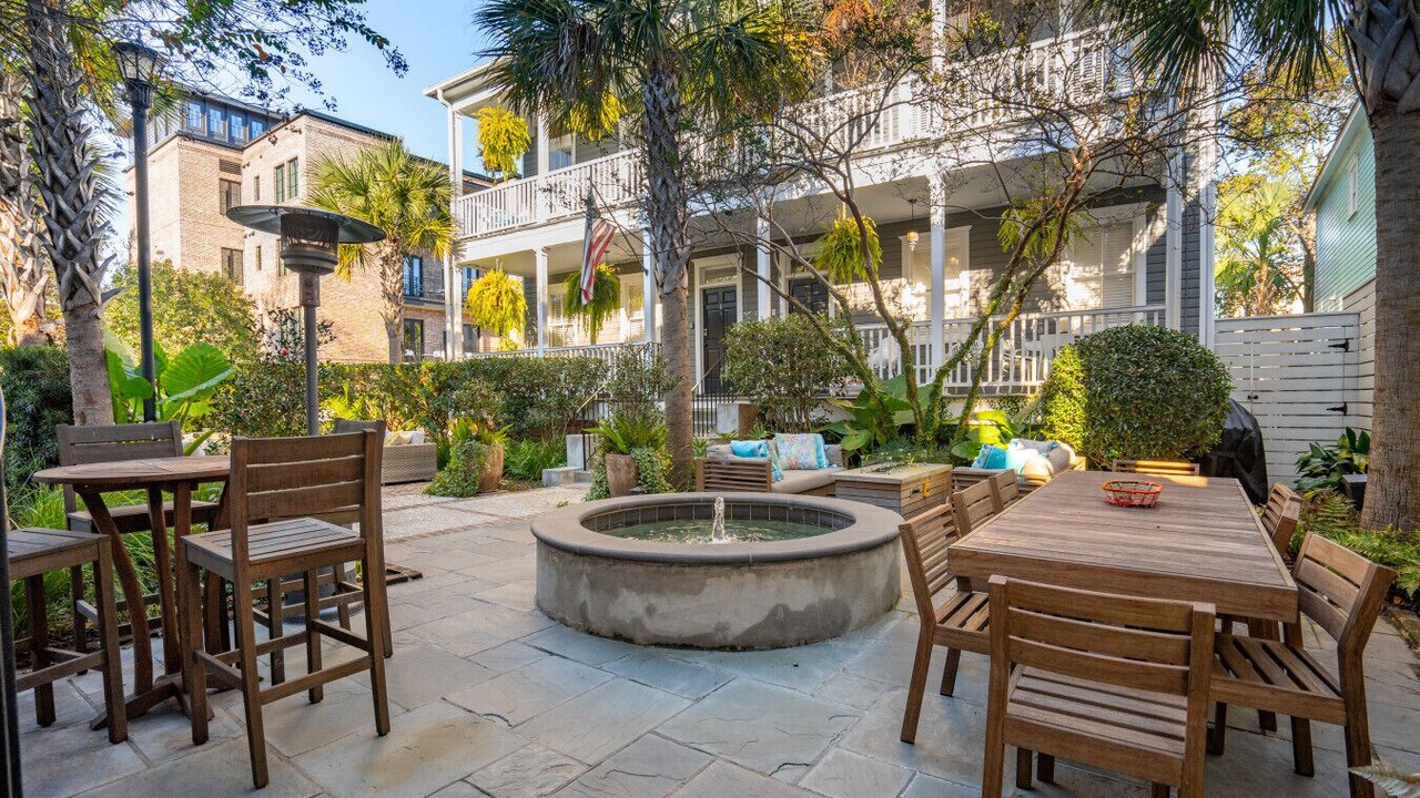 Photo of Outdoor in Downtown Charleston