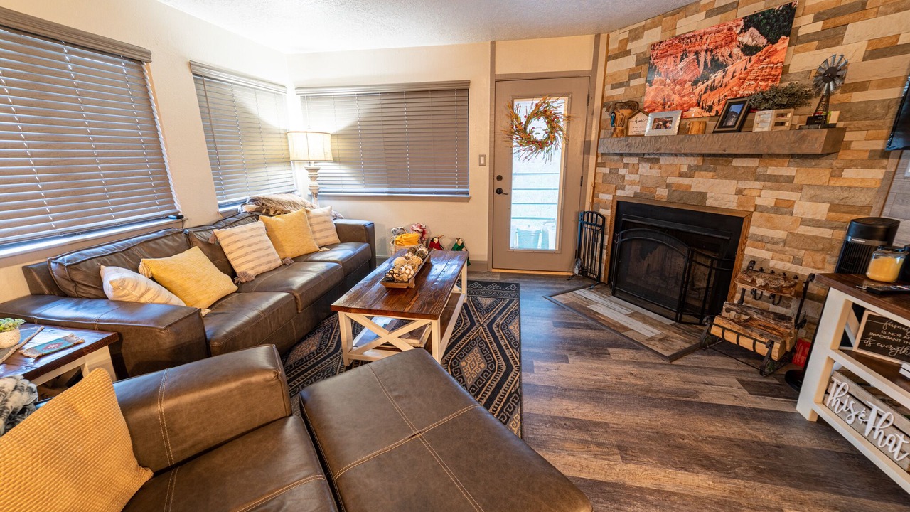 Photo of Livingroom in Brian Head