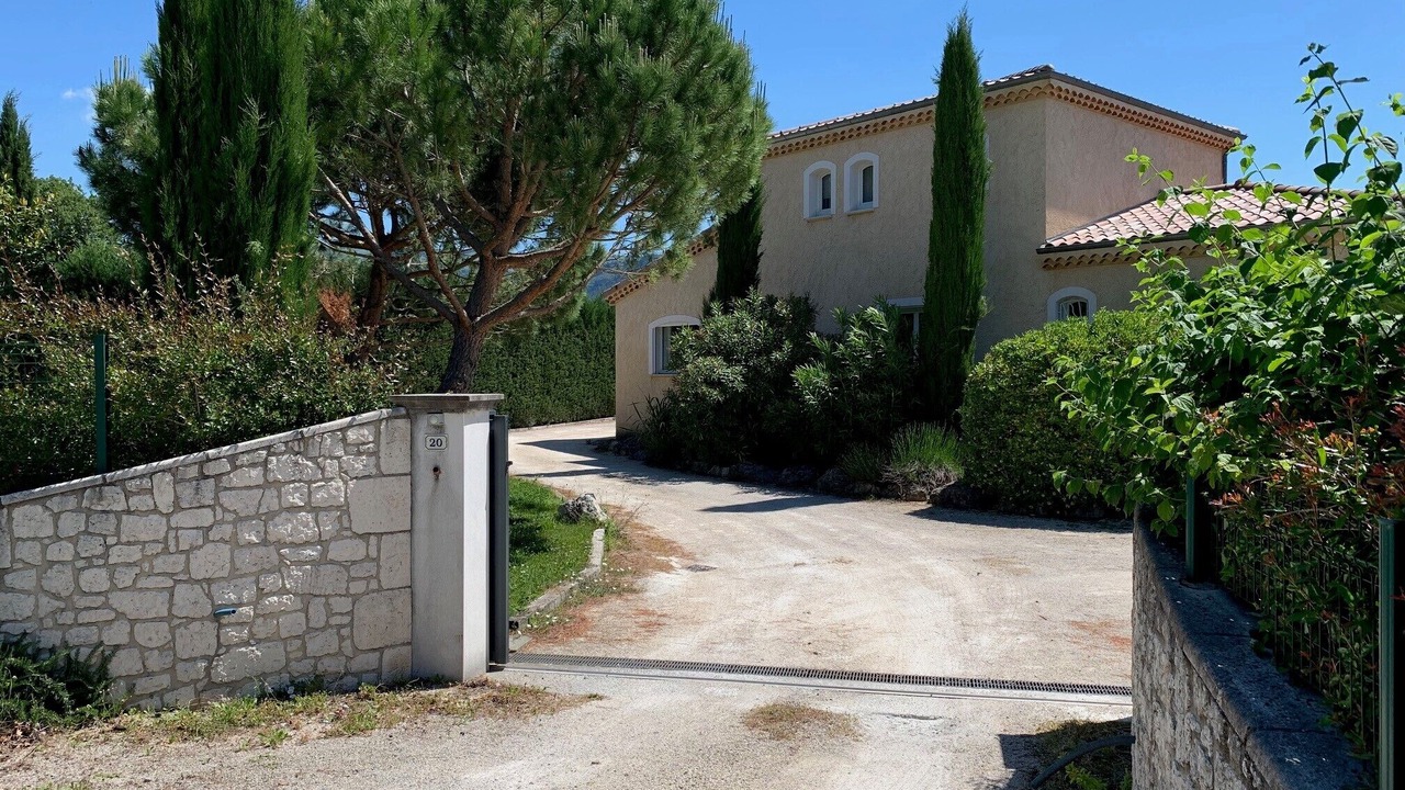 Photo of Outdoor in Vesseaux