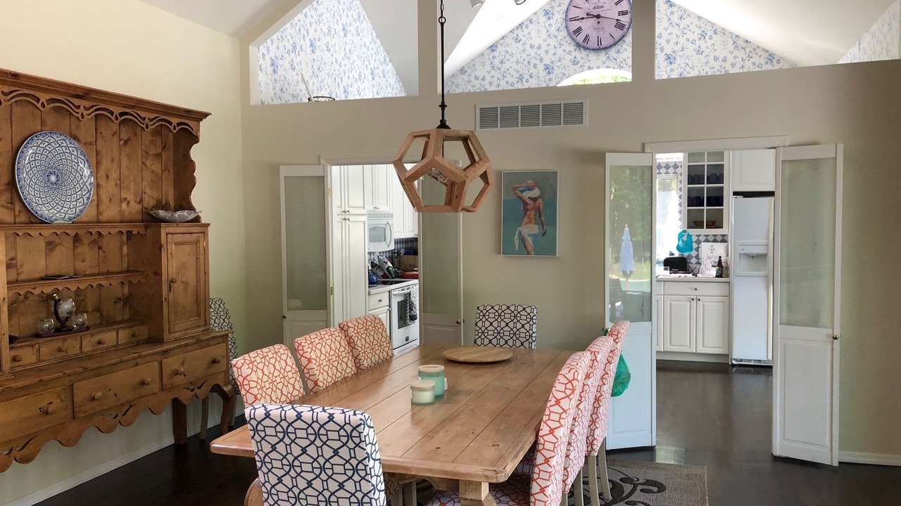 Photo of Livingroom in Hampton Bays