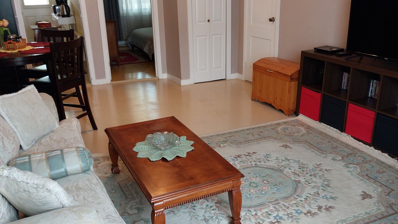 Photo of Livingroom in Longueuil