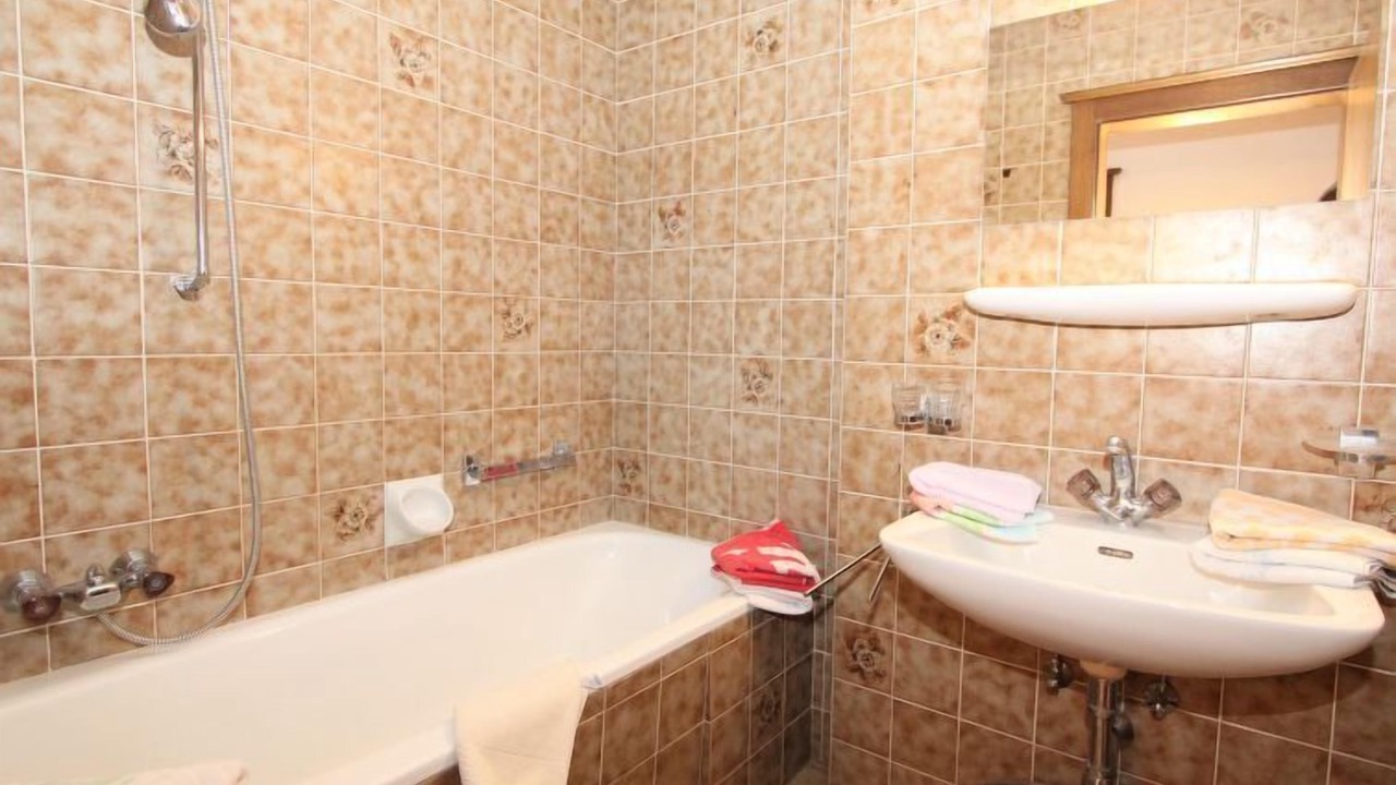 Photo of Bathroom in Kapfing