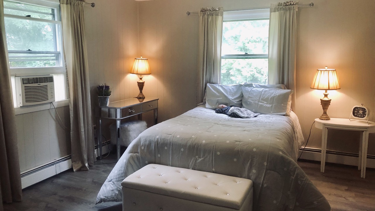 Photo of Bedroom in Saratoga Springs