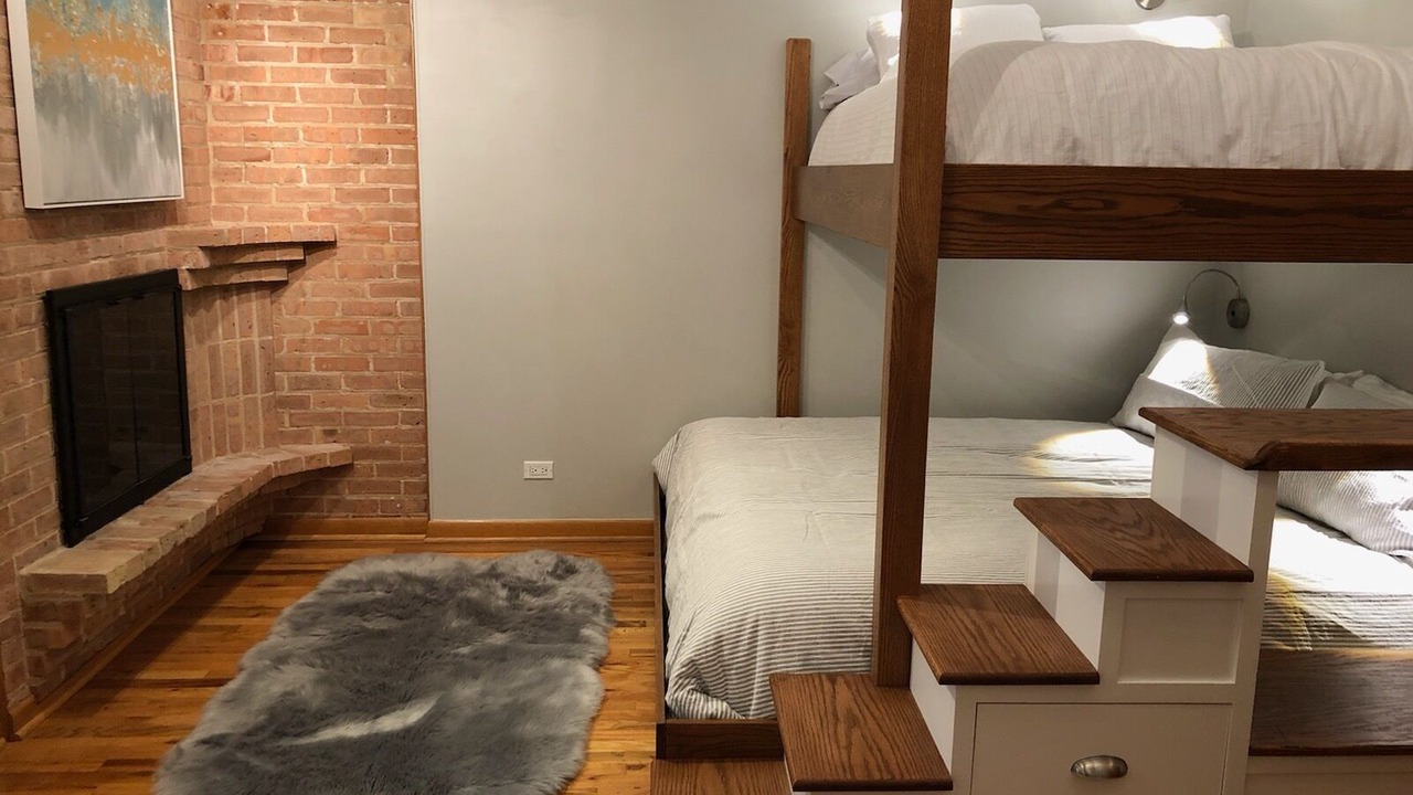 Photo of Bedroom in Lakeview
