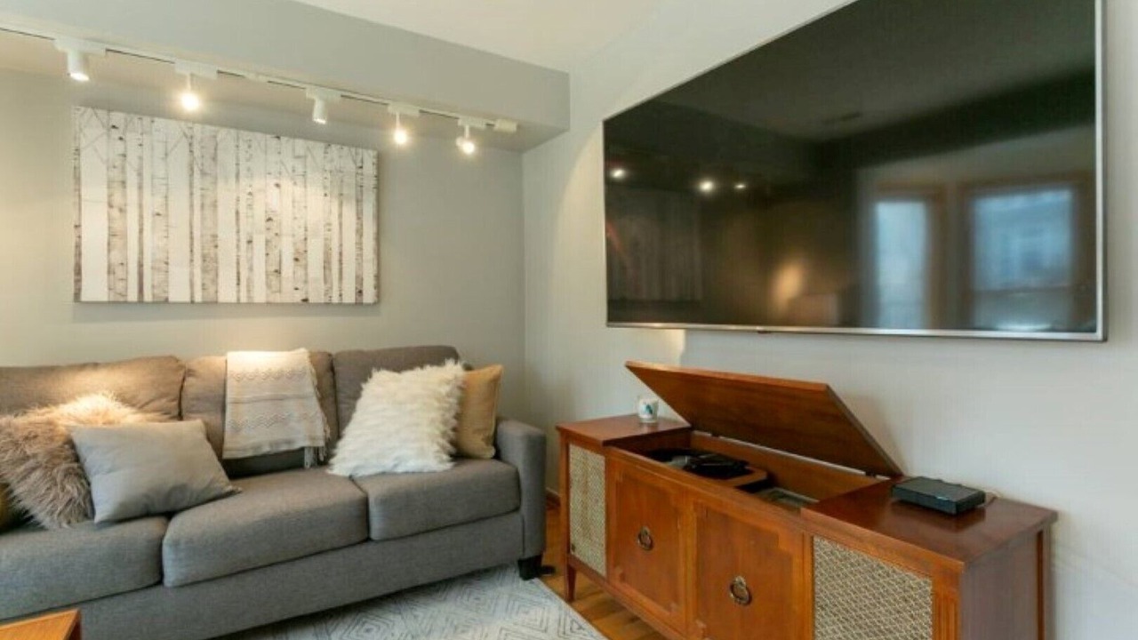 Photo of Livingroom in Lakeview