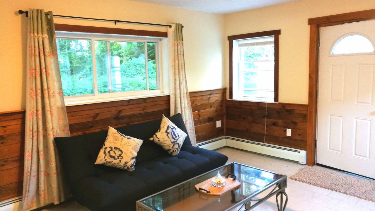 Photo of Livingroom in Niantic