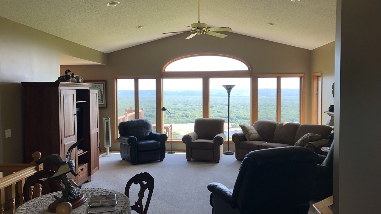 Photo of Livingroom in Reads Landing