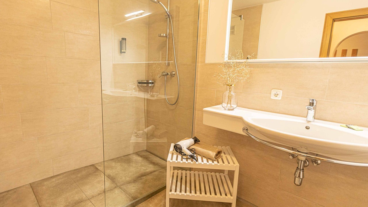 Photo of Bathroom in Schuttdorf